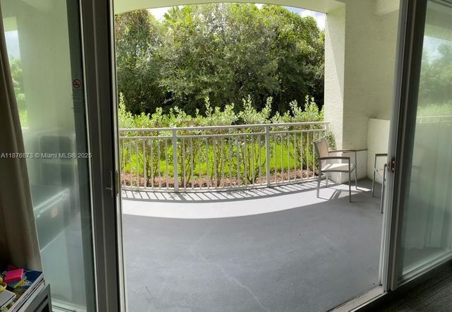 5300 NW 87th Ave 703, Doral, FL 33178