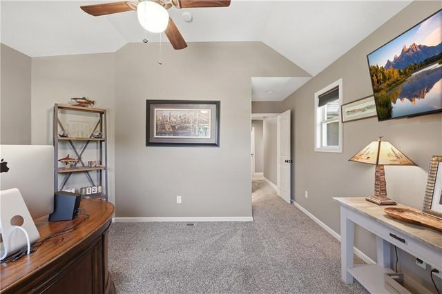 1413 NE Kenwood Circle, Lee's Summit, MO 64064