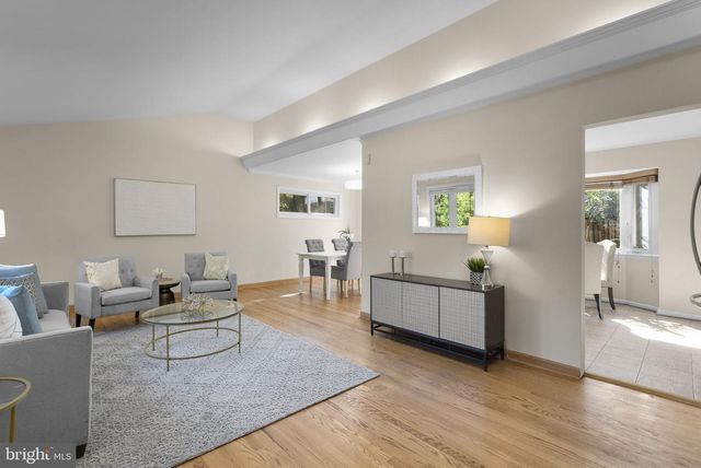 8810 SPRING VALLEY RD, Chevy Chase, MD 20815