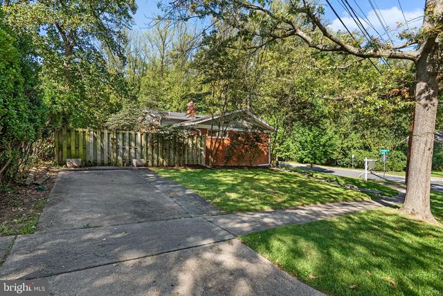 8810 SPRING VALLEY RD, Chevy Chase, MD 20815