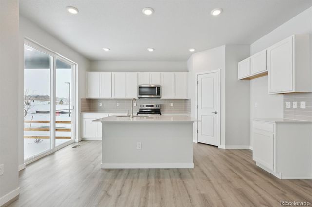 25083 E 34th Avenue, Aurora, CO 80019