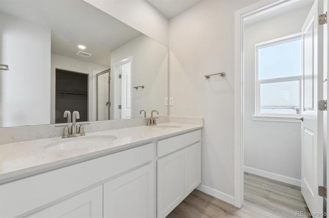 25083 E 34th Avenue, Aurora, CO 80019