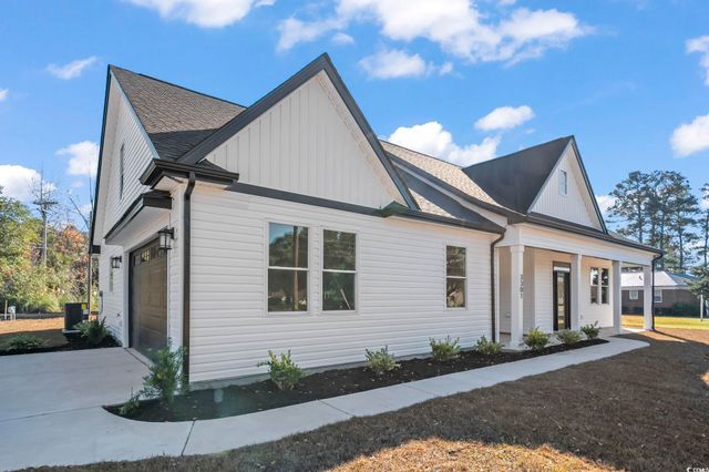 3301 Fourth Ave., Conway, SC 29527