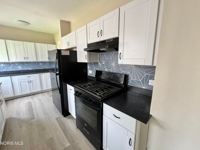 4203 Berwick Avenue, Toledo, OH 43612