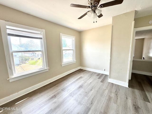 4203 Berwick Avenue, Toledo, OH 43612