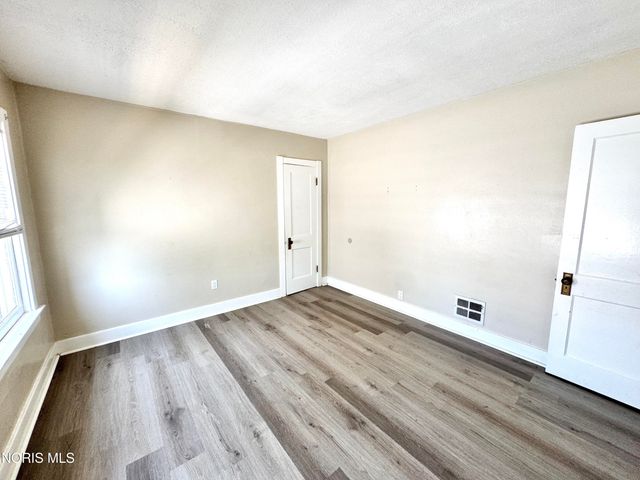 4203 Berwick Avenue, Toledo, OH 43612
