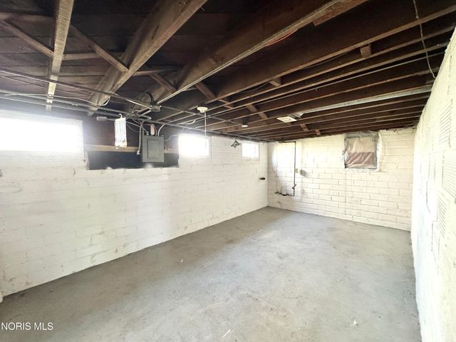 4203 Berwick Avenue, Toledo, OH 43612