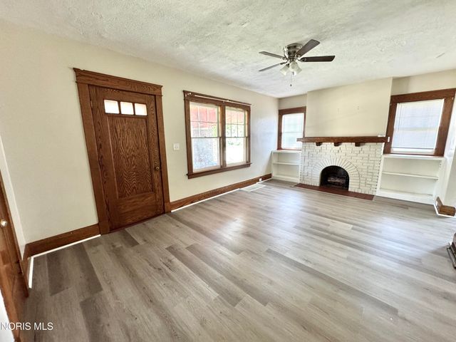 4203 Berwick Avenue, Toledo, OH 43612