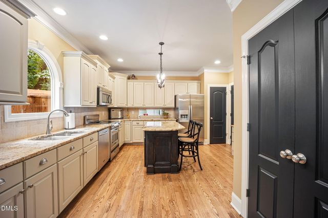 317 Sunset Grove Drive, Holly Springs, NC 27540