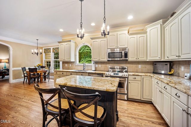 317 Sunset Grove Drive, Holly Springs, NC 27540