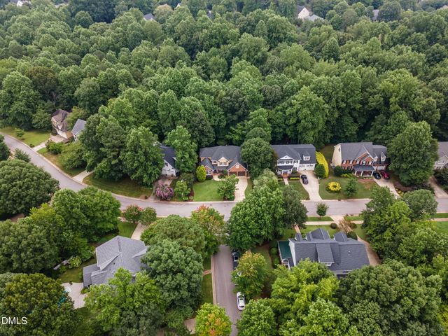 317 Sunset Grove Drive, Holly Springs, NC 27540