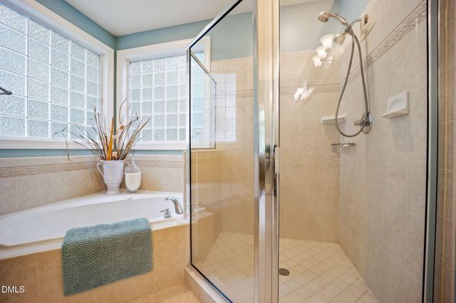 317 Sunset Grove Drive, Holly Springs, NC 27540
