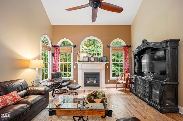 317 Sunset Grove Drive, Holly Springs, NC 27540