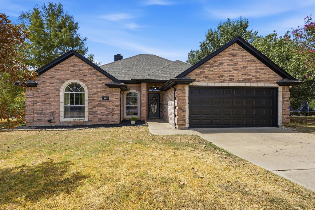 802 Justin Court, Keene, TX 76059 — photo 3