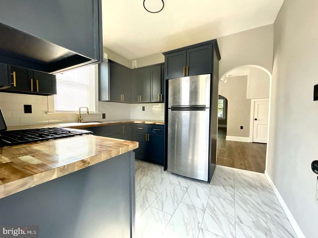 1709 SYCAMORE ST, Harrisburg, PA 17104