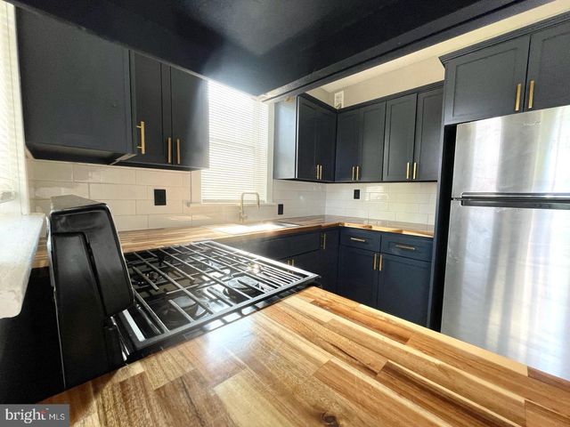 1709 SYCAMORE ST, Harrisburg, PA 17104