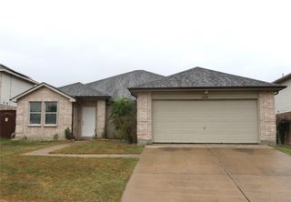 2048 Crosbyton Lane, Grand Prairie, TX 75052