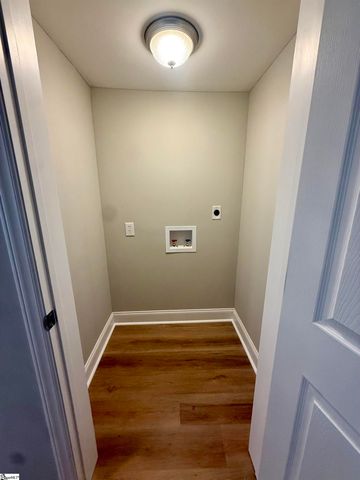 160 J Street, Greer, SC 29651