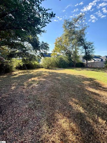 160 J Street, Greer, SC 29651
