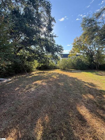 160 J Street, Greer, SC 29651