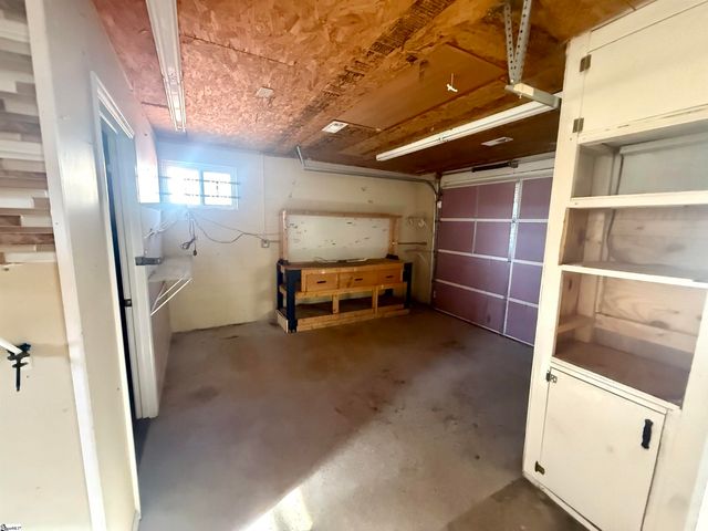 160 J Street, Greer, SC 29651