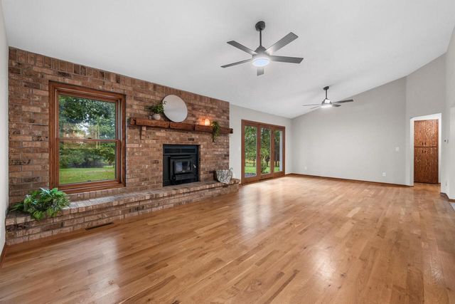 5589 Kengary COURT, Slinger, WI 53086