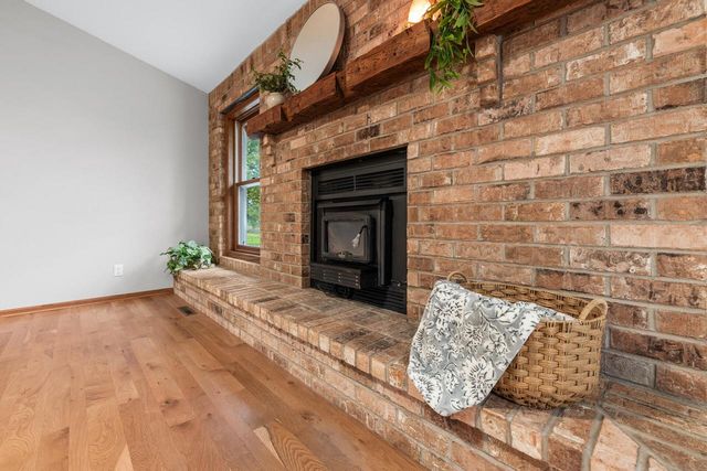 5589 Kengary COURT, Slinger, WI 53086