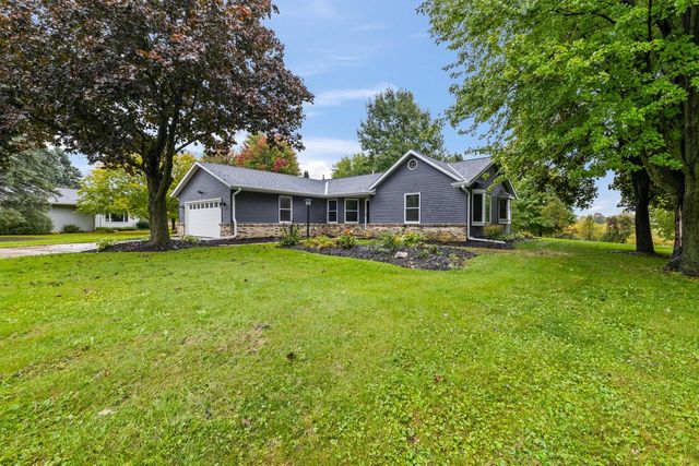 5589 Kengary COURT, Slinger, WI 53086