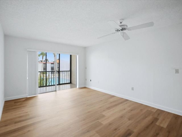 3269 BENEVA ROAD 203, Sarasota, FL 34232