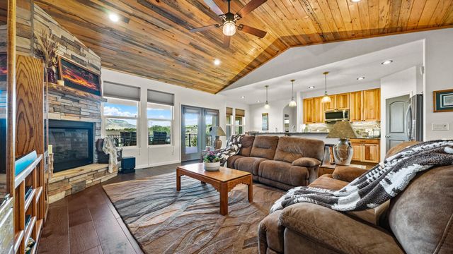 223 Eagle Ridge Drive, Parachute, CO 81635