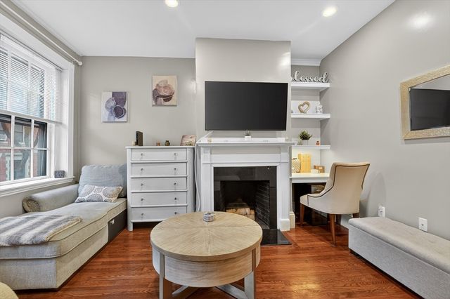 45 Garden St 3, Boston, MA 02114