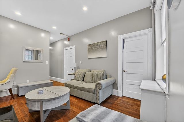 45 Garden St 3, Boston, MA 02114