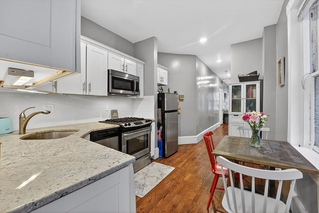 45 Garden St 3, Boston, MA 02114