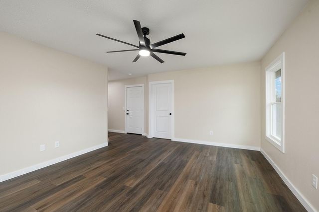 2469 W Brook Ridge Street, Springfield, MO 65803