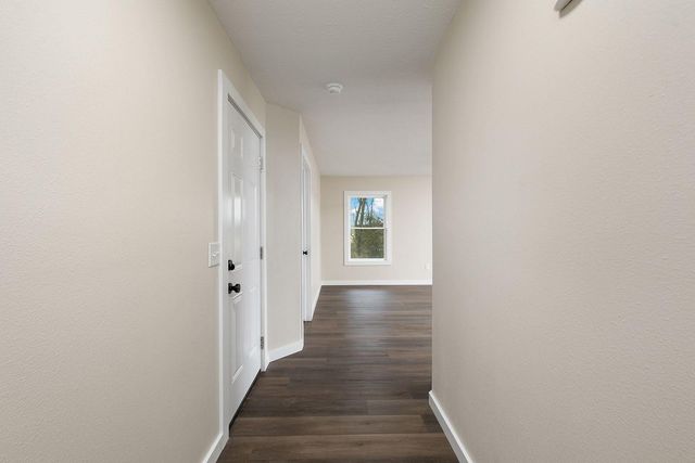 2469 W Brook Ridge Street, Springfield, MO 65803