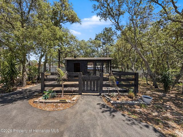 18354 Monteverde Drive, Shady Hills, FL 34610