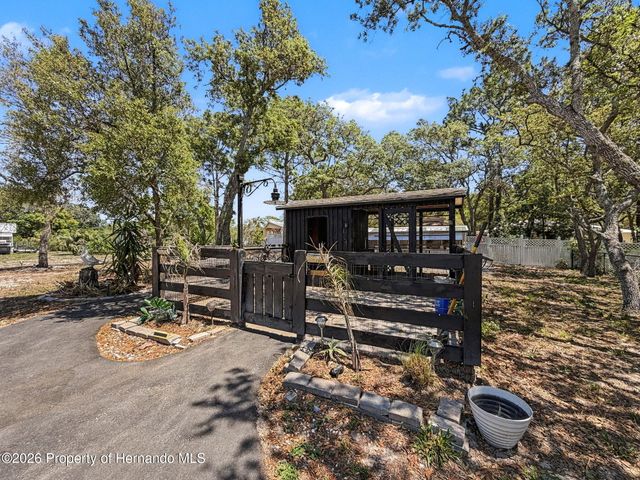 18354 Monteverde Drive, Shady Hills, FL 34610