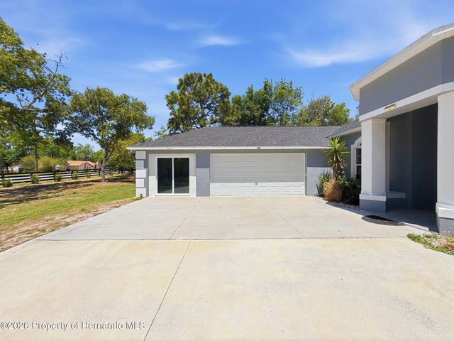 18354 Monteverde Drive, Shady Hills, FL 34610