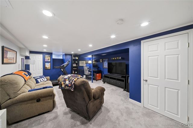 6 Bilmar Circle, Camillus, NY 13031