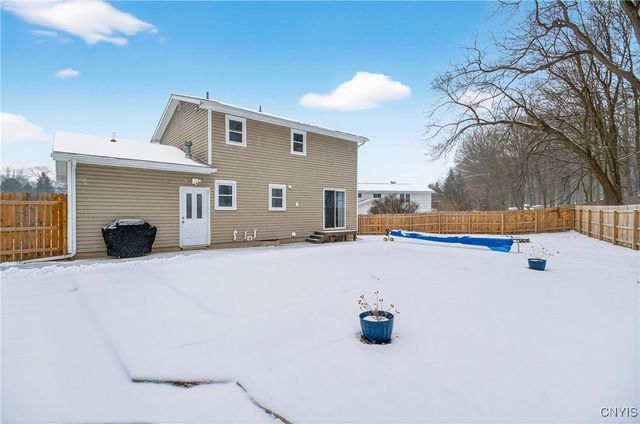 6 Bilmar Circle, Camillus, NY 13031