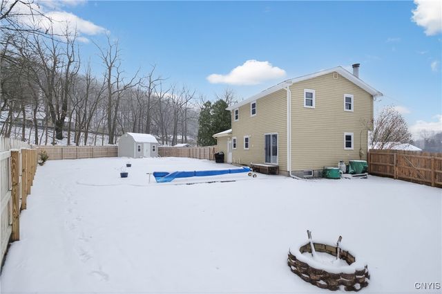 6 Bilmar Circle, Camillus, NY 13031