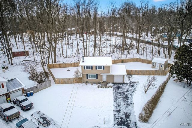 6 Bilmar Circle, Camillus, NY 13031