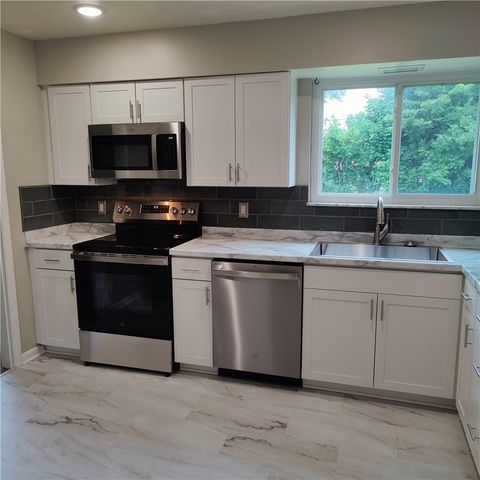 1016 Deer Creek Circle, West Carrollton, OH 45449
