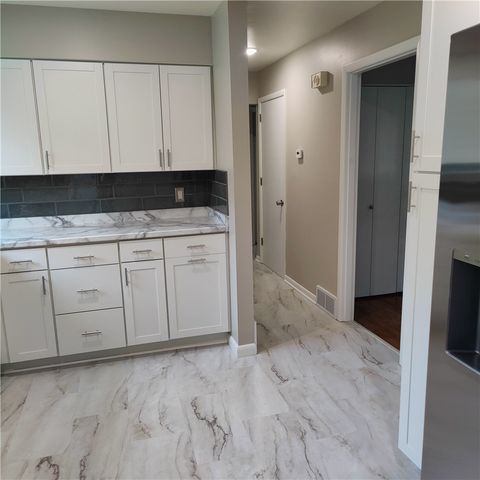 1016 Deer Creek Circle, West Carrollton, OH 45449