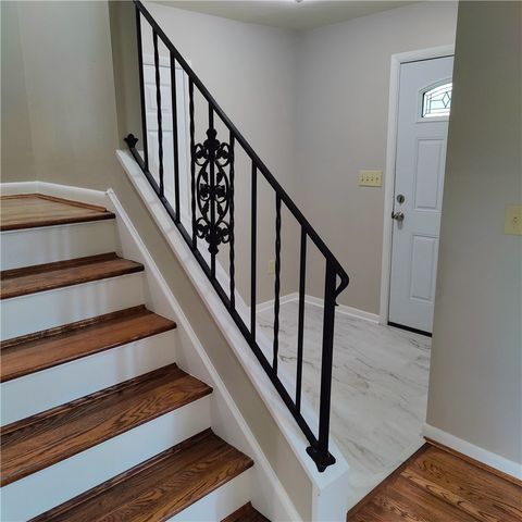 1016 Deer Creek Circle, West Carrollton, OH 45449