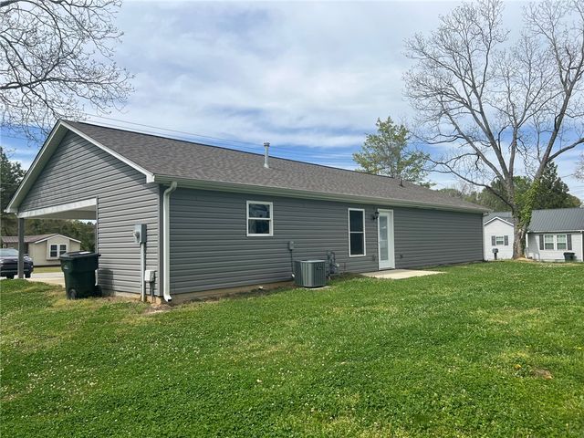 106 Simpson Street, Westminster, SC 29693