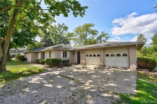 2354 Grove Park Road, Fenton, MI 48430