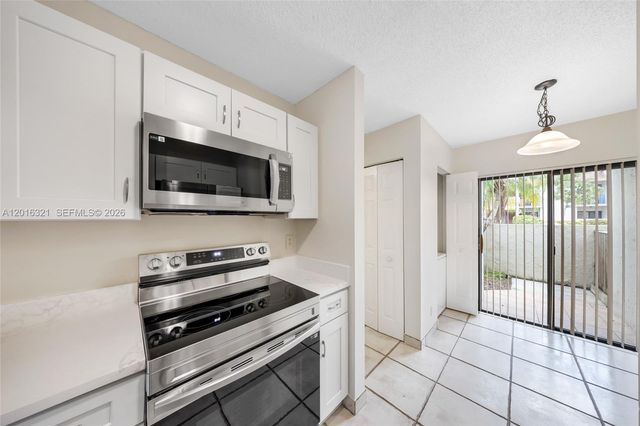 5521 Courtyard Dr 5521, Margate, FL 33063