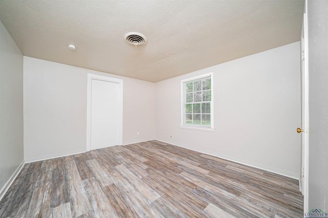 206 Empire St, Gladewater, TX 75647