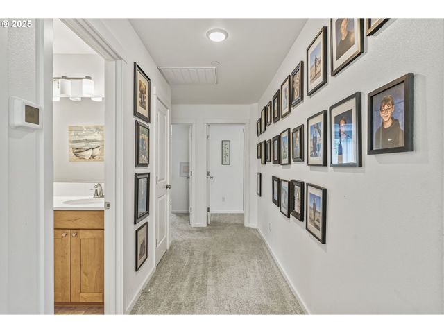 26 MARINA Dr, Cathlamet, WA 98612